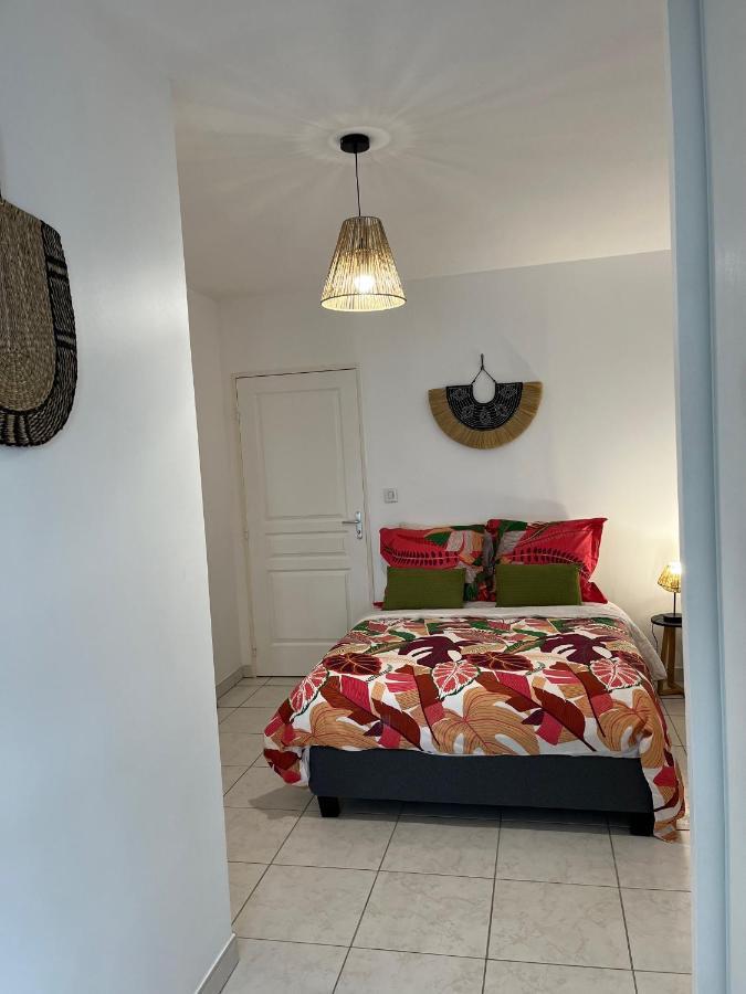 La Grenad'Ile Apartment Saint Pierre Ngoại thất bức ảnh